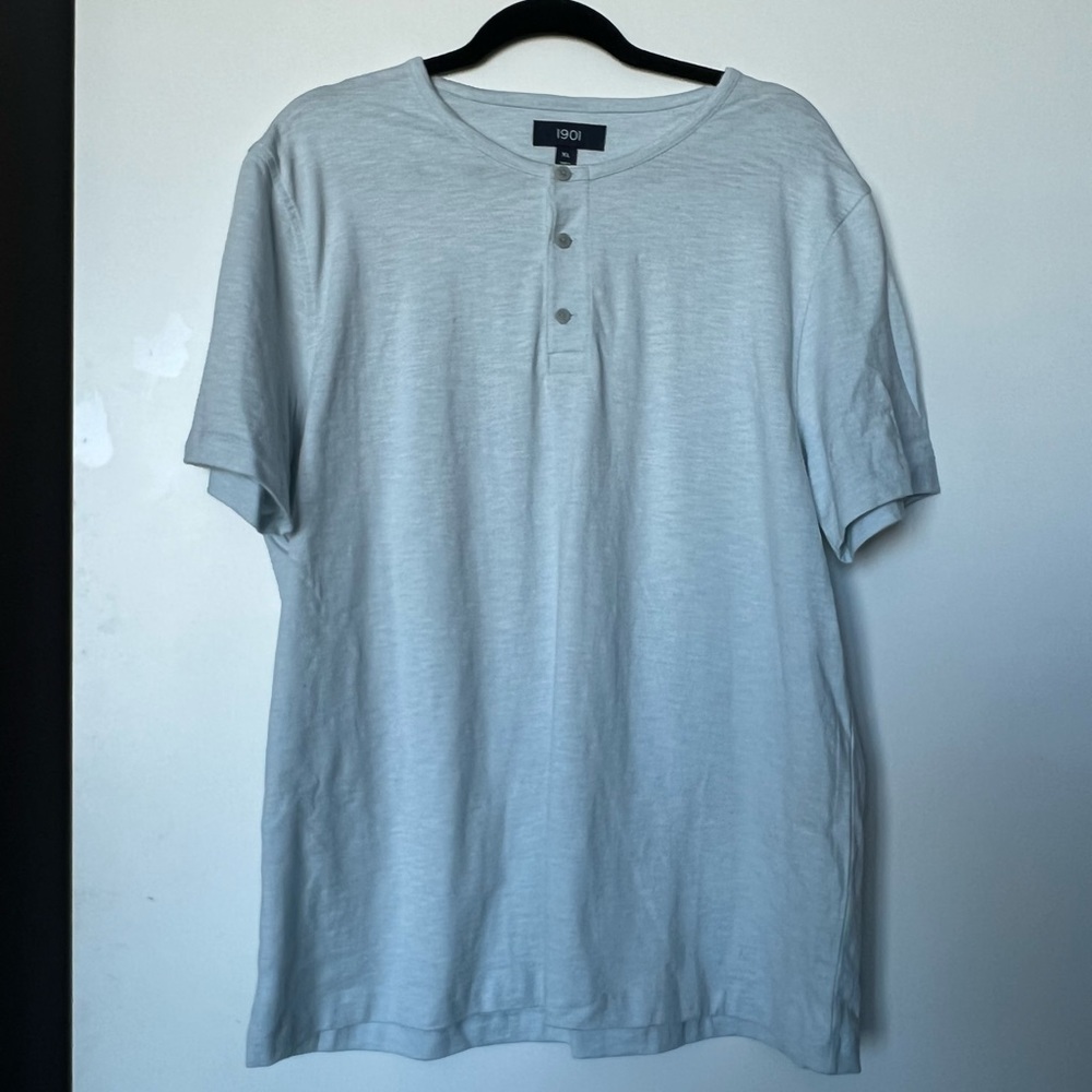 1901 light blue short sleeved three button shirt